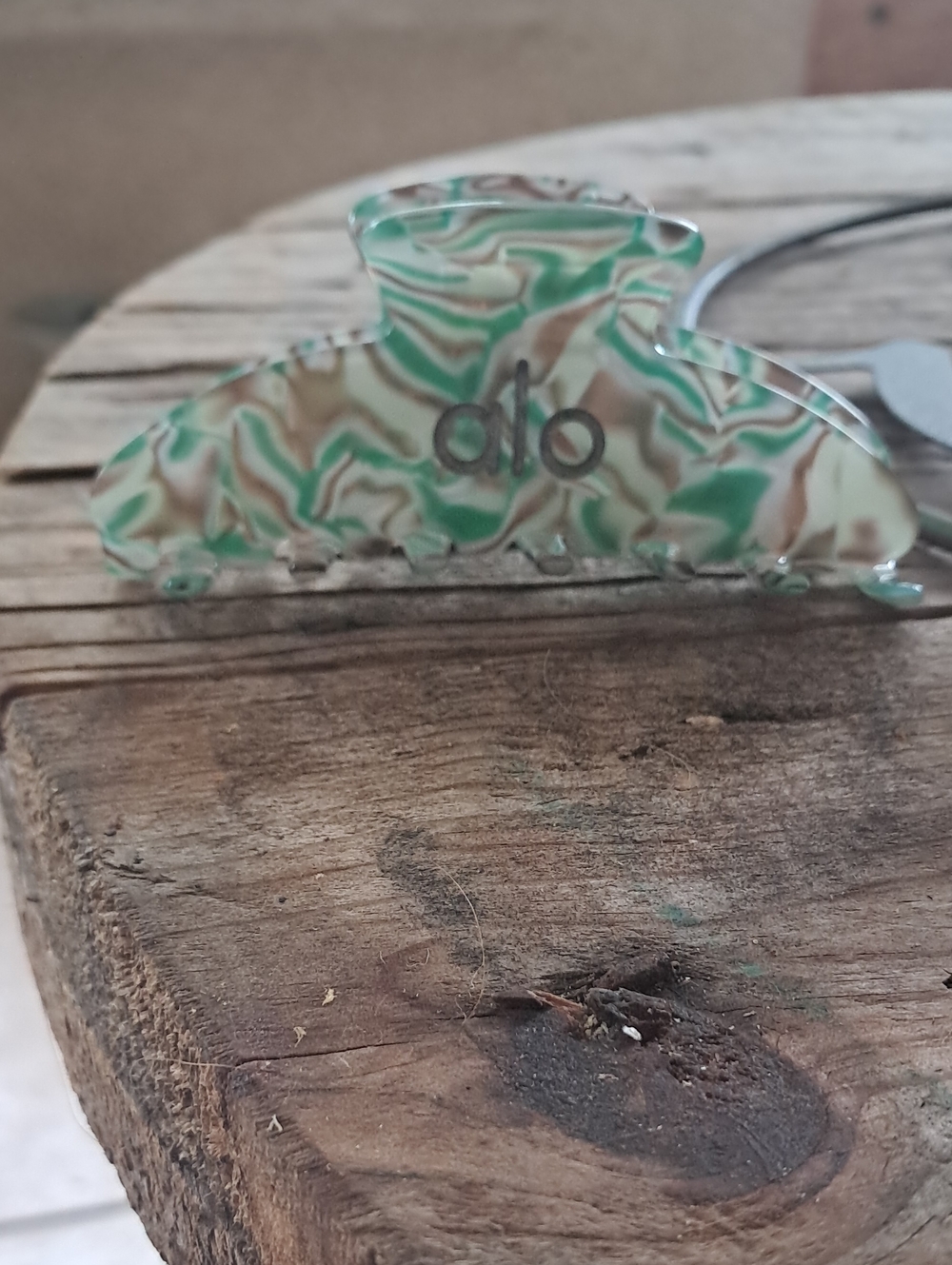 Alo Marbled Green & Tan Hair Claw Clip